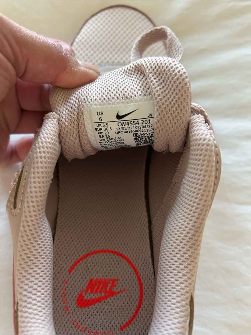 Nike Women’s Air Max Sneaker in blush and pink suede. - Picture 6 of 6